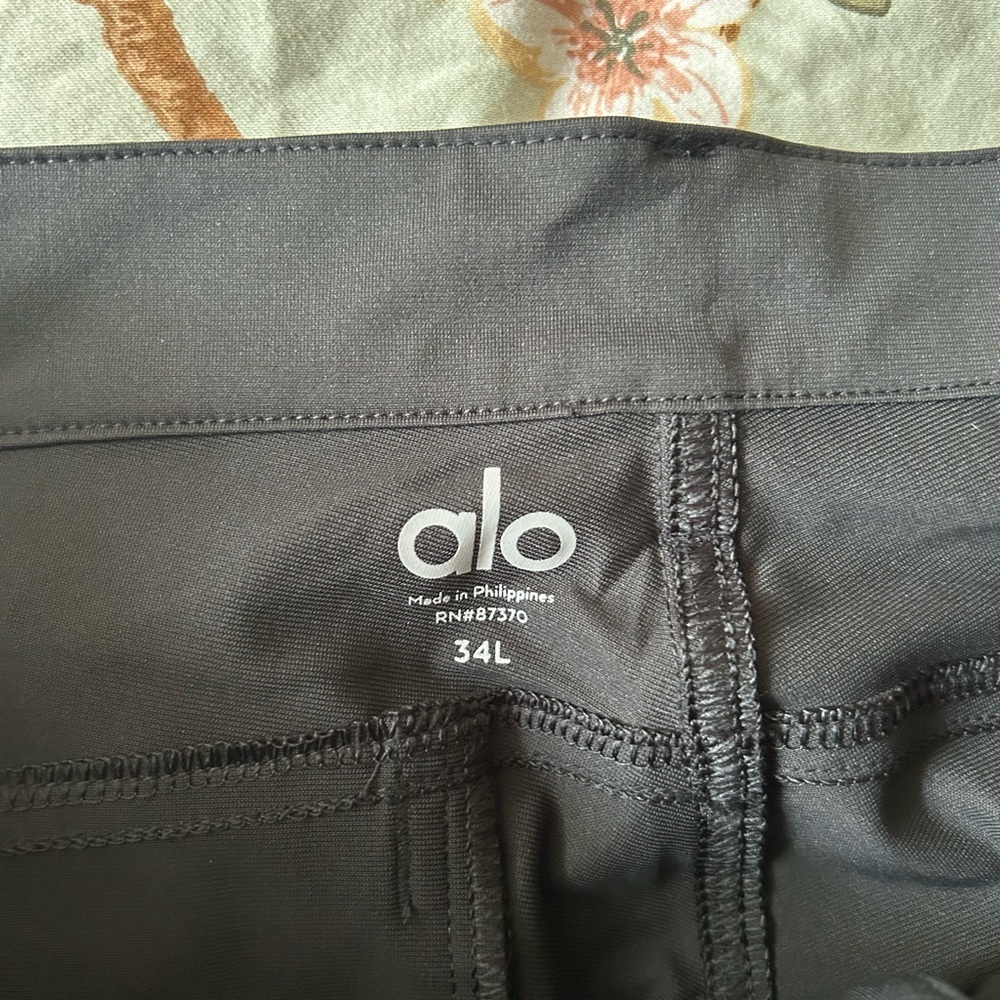 Alo yoga Block Pant in Black Size 34 Long - Picture 7 of 9